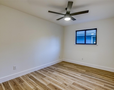 13126 Mill Stone Dr - Photo Thumbnail 19