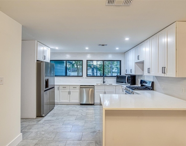 13126 Mill Stone Dr - Photo Thumbnail 16