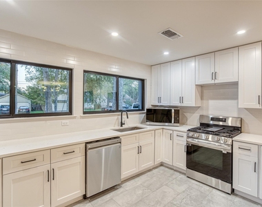 13126 Mill Stone Dr - Photo Thumbnail 5