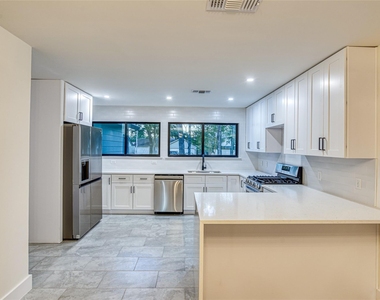 13126 Mill Stone Dr - Photo Thumbnail 8