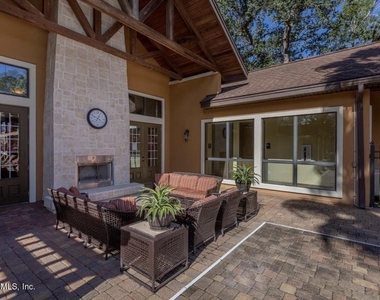 887 Coral Reef Way - Photo Thumbnail 27