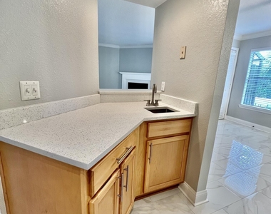 887 Coral Reef Way - Photo Thumbnail 12