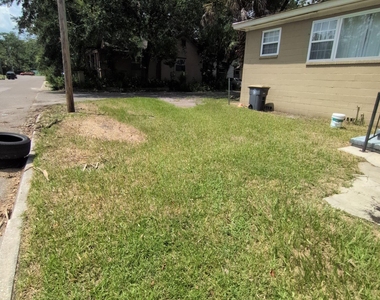 1237 W 19th Street - Photo Thumbnail 2
