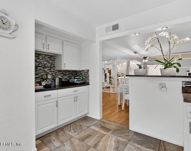 8880 Old Kings Road - Photo Thumbnail 15