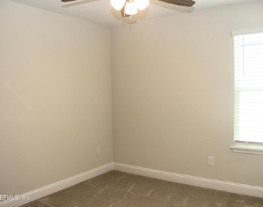 13184 Holsinger Boulevard - Photo Thumbnail 25