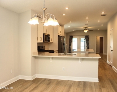 13184 Holsinger Boulevard - Photo Thumbnail 9
