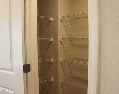 13184 Holsinger Boulevard - Photo Thumbnail 13