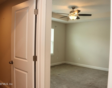 13184 Holsinger Boulevard - Photo Thumbnail 27