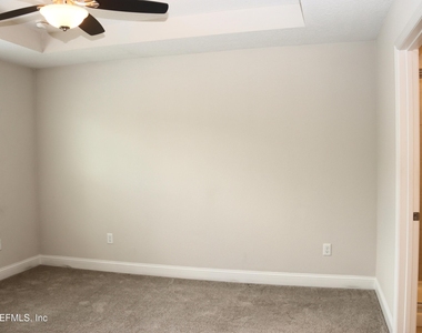 13184 Holsinger Boulevard - Photo Thumbnail 30