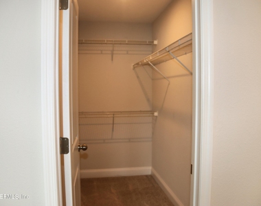 13184 Holsinger Boulevard - Photo Thumbnail 29