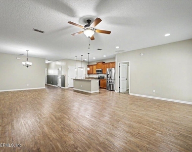 328 Gillespie Gardens Drive - Photo Thumbnail 7