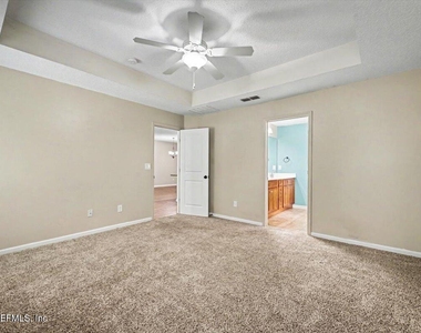 328 Gillespie Gardens Drive - Photo Thumbnail 13