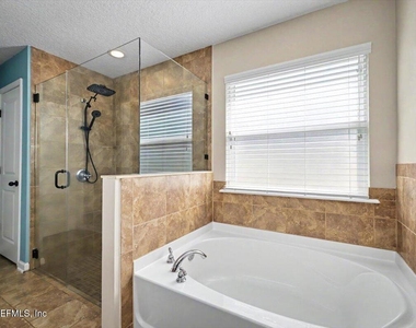 328 Gillespie Gardens Drive - Photo Thumbnail 15