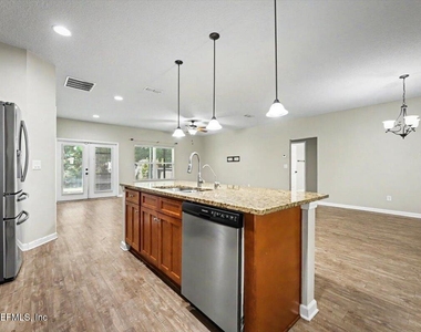 328 Gillespie Gardens Drive - Photo Thumbnail 11