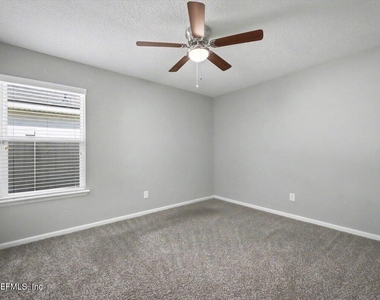 328 Gillespie Gardens Drive - Photo Thumbnail 18