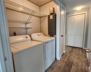 126 Phoenetia Drive - Photo Thumbnail 9