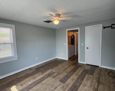 126 Phoenetia Drive - Photo Thumbnail 10