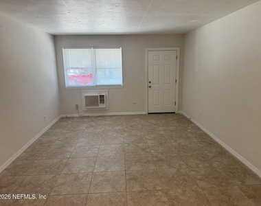 1205 Lasalle Street - Photo Thumbnail 2