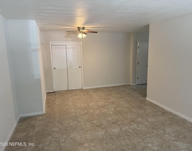 1205 Lasalle Street - Photo Thumbnail 3