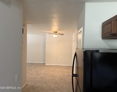1205 Lasalle Street - Photo Thumbnail 4