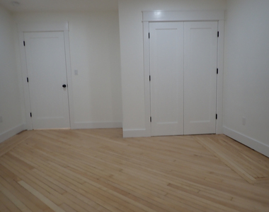 250 Carlton Avenue - Photo Thumbnail 7