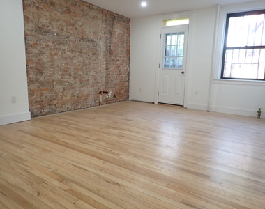 250 Carlton Avenue - Photo Thumbnail 1