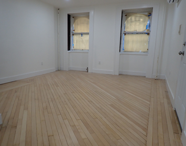 250 Carlton Avenue - Photo Thumbnail 6
