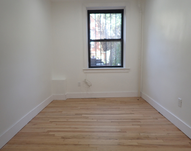 250 Carlton Avenue - Photo Thumbnail 9