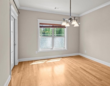655 Mead Street Se - Photo Thumbnail 9