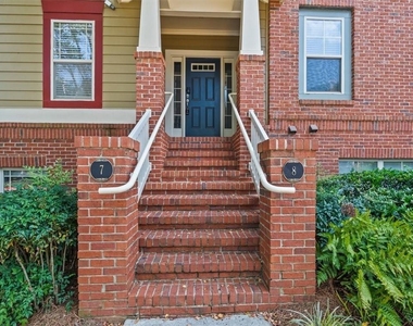 655 Mead Street Se - Photo Thumbnail 1
