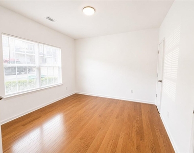 6944 Rogers Point - Photo Thumbnail 1