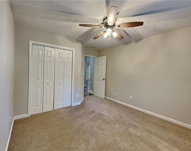 3564 Saddlebrook Drive - Photo Thumbnail 12