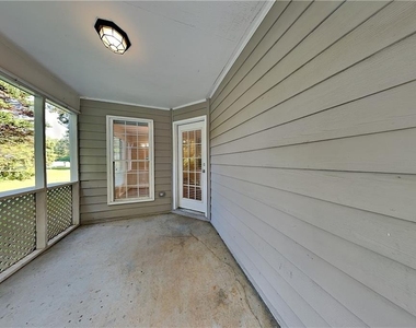 3564 Saddlebrook Drive - Photo Thumbnail 15