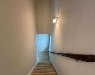 3782 Oxford Circle - Photo Thumbnail 32