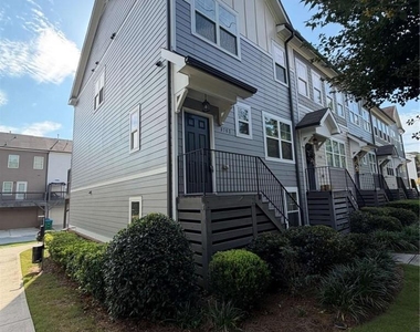 3782 Oxford Circle - Photo Thumbnail 1