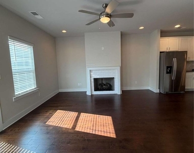 3782 Oxford Circle - Photo Thumbnail 11