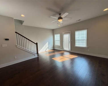 3782 Oxford Circle - Photo Thumbnail 13