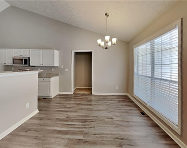 1874 Manor Oak Lane - Photo Thumbnail 5