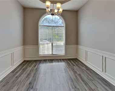 1874 Manor Oak Lane - Photo Thumbnail 4