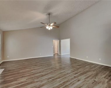 1874 Manor Oak Lane - Photo Thumbnail 2