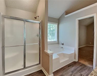 1874 Manor Oak Lane - Photo Thumbnail 9