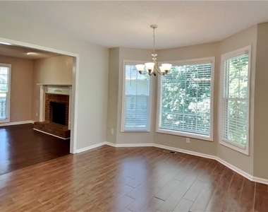 241 Kipling Drive - Photo Thumbnail 4