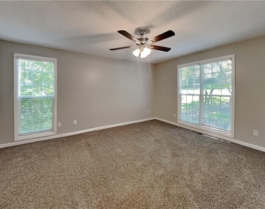 241 Kipling Drive - Photo Thumbnail 6