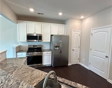 7090 Post Park Way - Photo Thumbnail 8