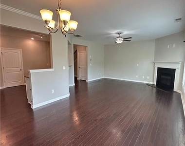 7090 Post Park Way - Photo Thumbnail 6