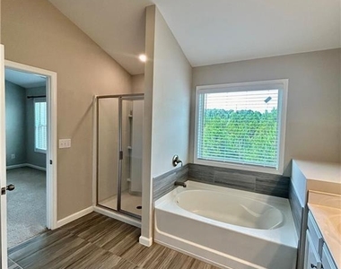 7090 Post Park Way - Photo Thumbnail 17
