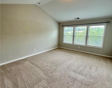 7090 Post Park Way - Photo Thumbnail 16