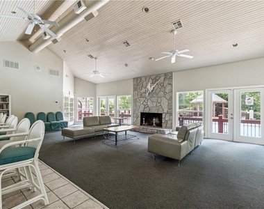 1004 Sandy Lane Drive - Photo Thumbnail 20