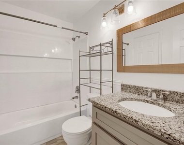 1004 Sandy Lane Drive - Photo Thumbnail 14