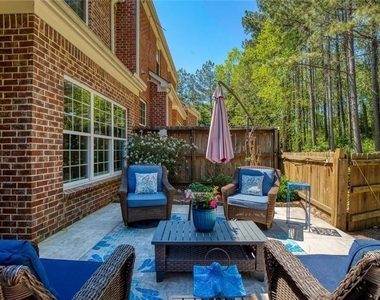 1404 Lexington Dr - Photo Thumbnail 26